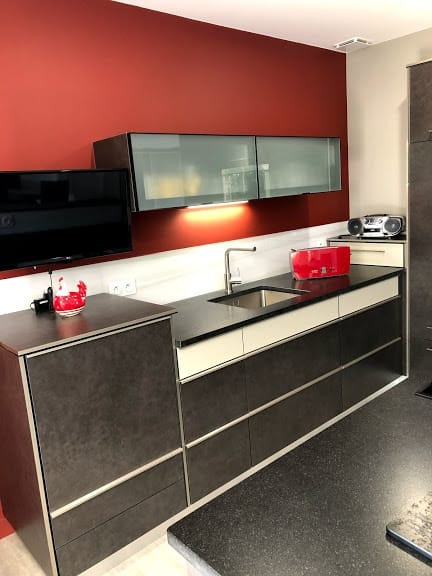 Cuisine ouverte sur espace de vie à Château-Gontier-sur-Mayenne - Lavaleur