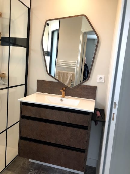 Salle d&rsquo;eau dans une suite parentale à Changé - Lavaleur